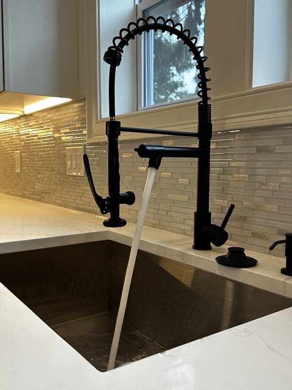 5 bed, 4+ bath apartment for rent at 5 Colorado St, Mattapan — photo 12 of 29