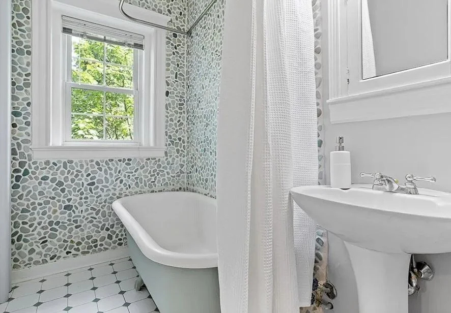 2 bed, 2 bath apartment for rent at 5 Concord Ave Unit 2, Charlestown — photo 5 of 7
