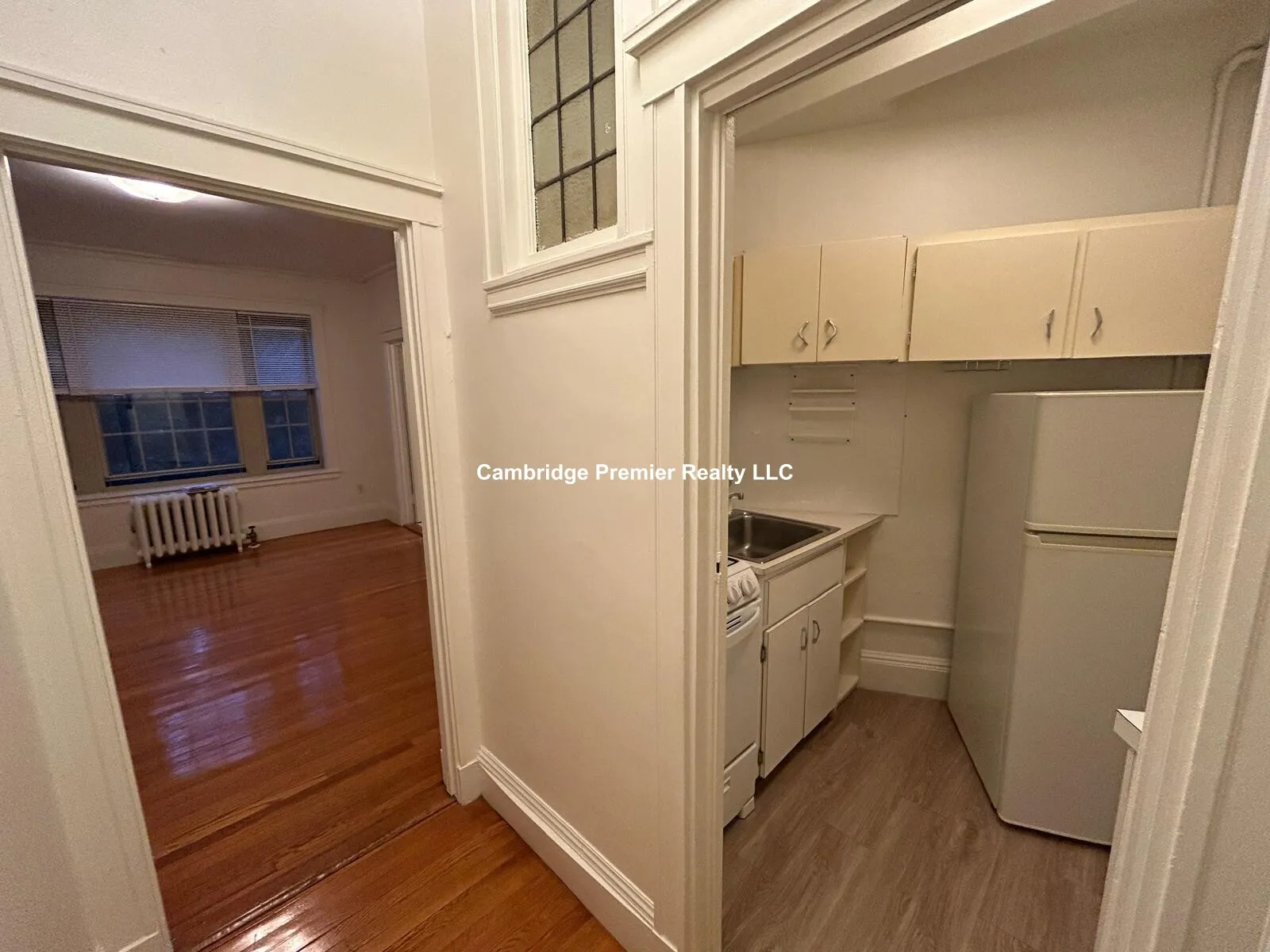 Studio bed, 1 bath apartment for rent at 5 Concord Ave Unit 25, Neighborhood Nine — photo 3 of 4