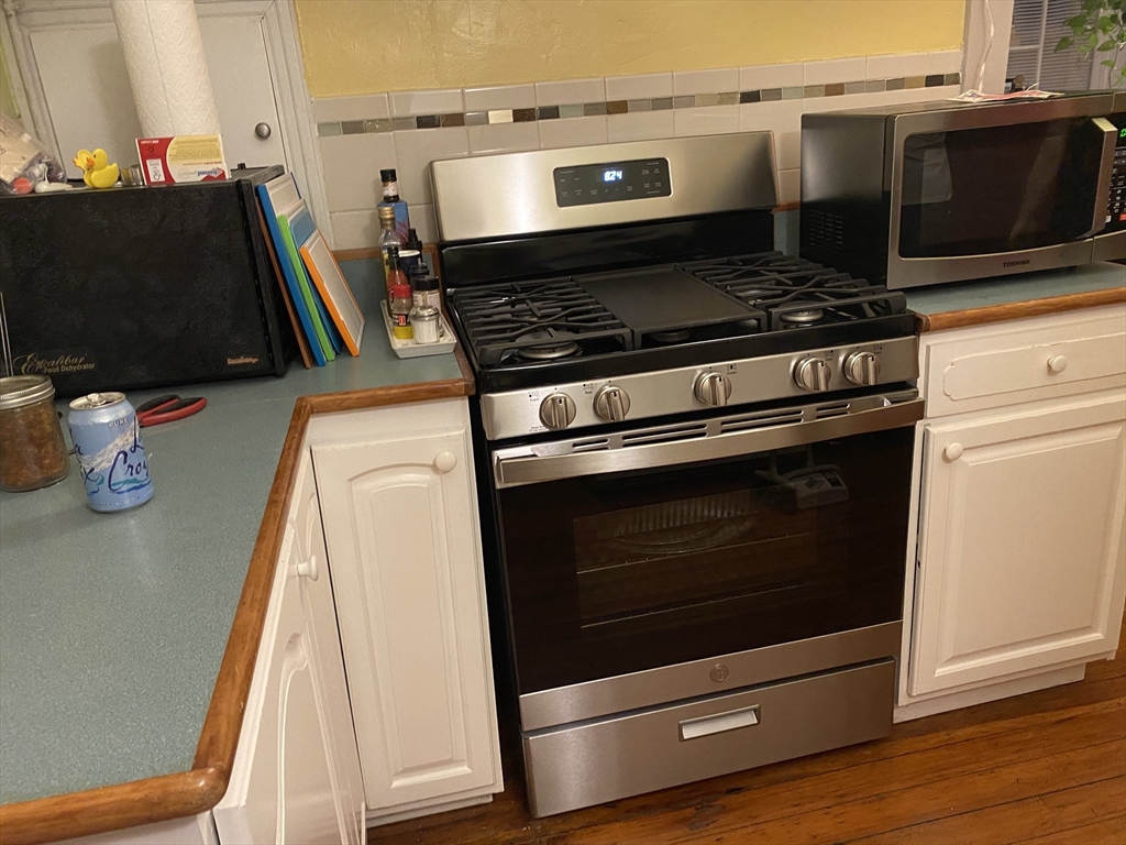3 bed, 1 bath apartment for rent at 5 Cooney St Unit 3, Somerville — photo 16 of 16
