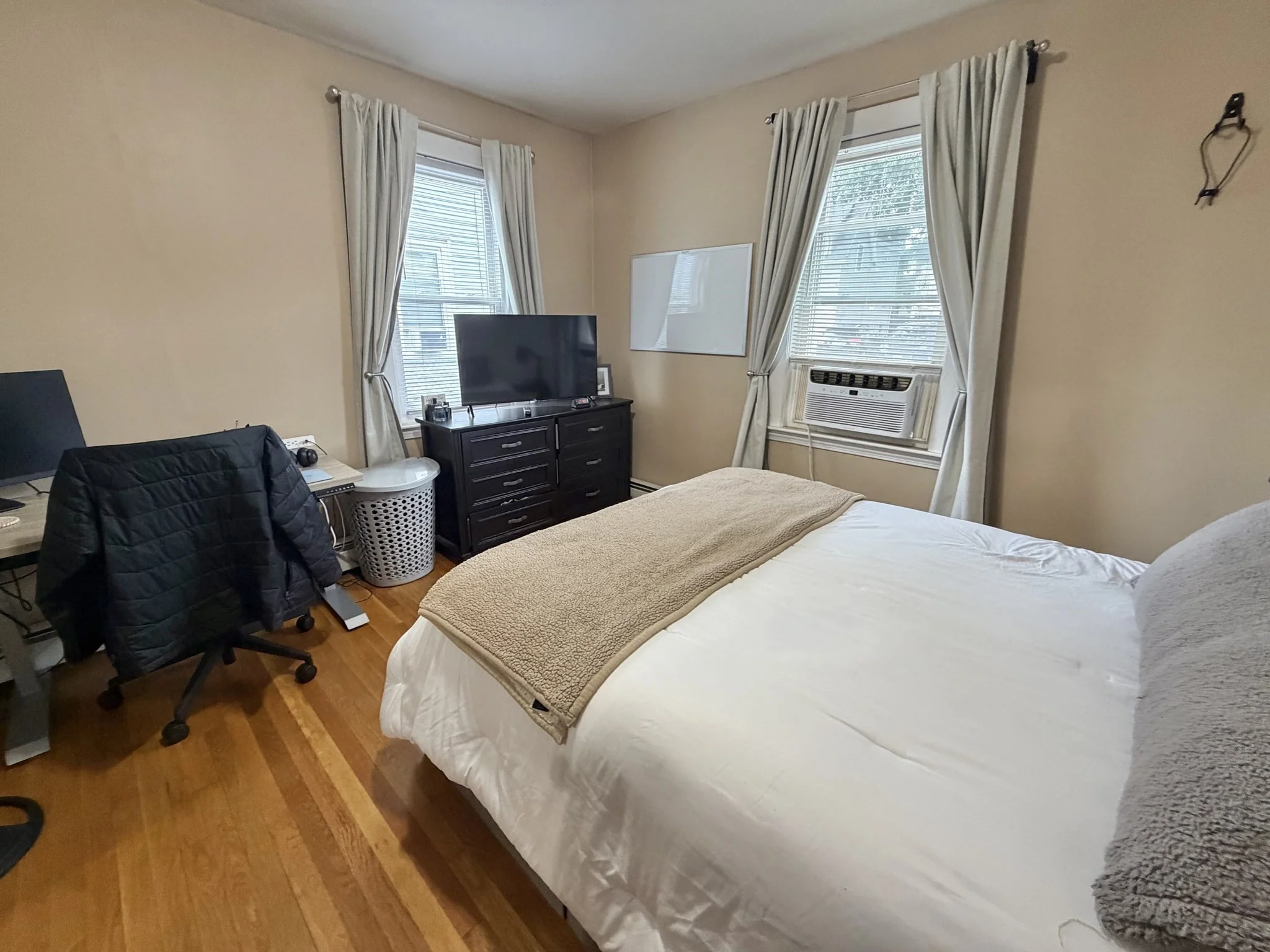 1 bed, 1 bath apartment for rent at 5 Cottage Ln Unit 1, Watertown — photo 3 of 17