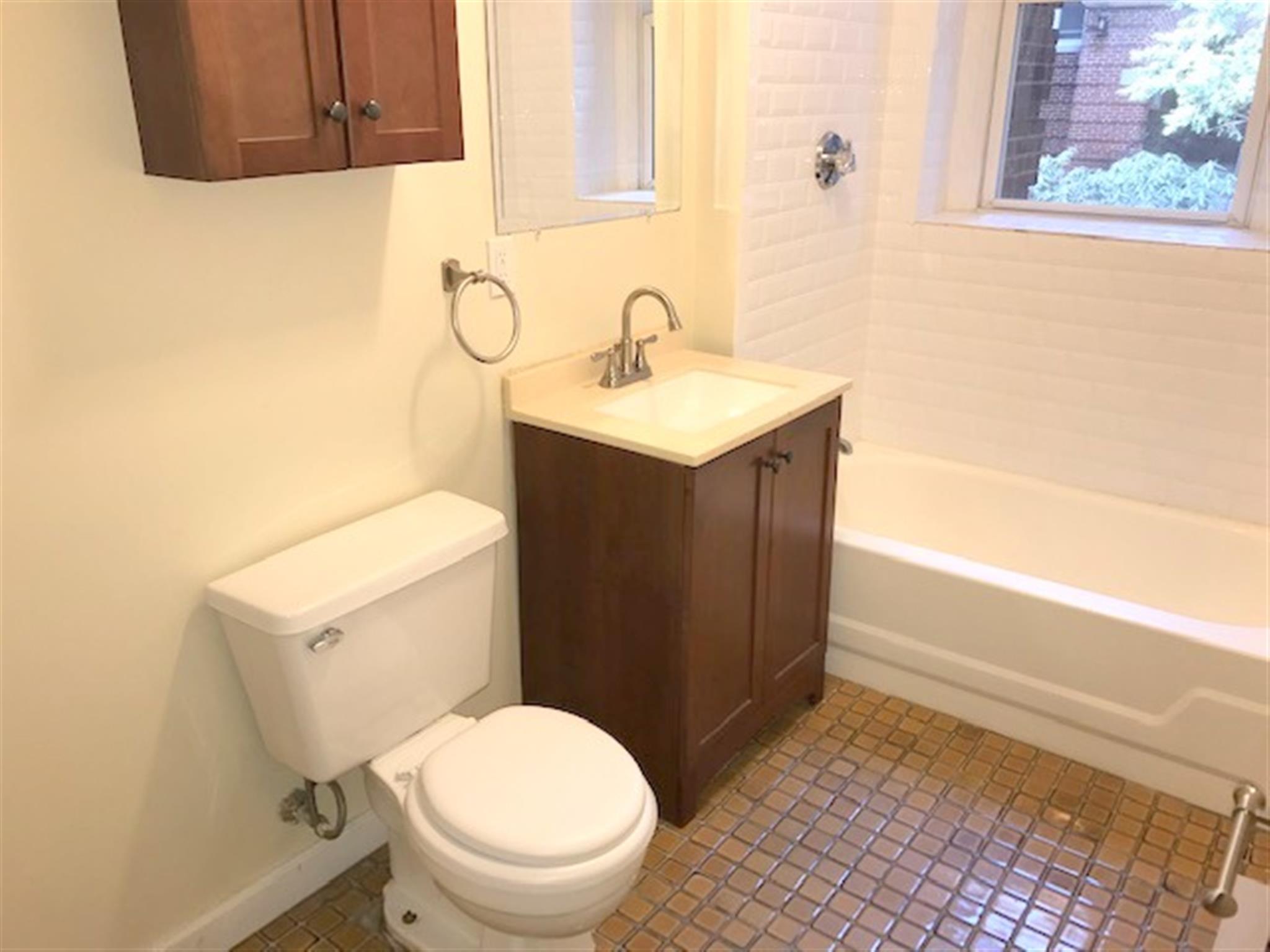 1 bed, 1 bath apartment for rent at 5 Craigie Circle Unit 6, Observatory Hill — photo 7 of 13