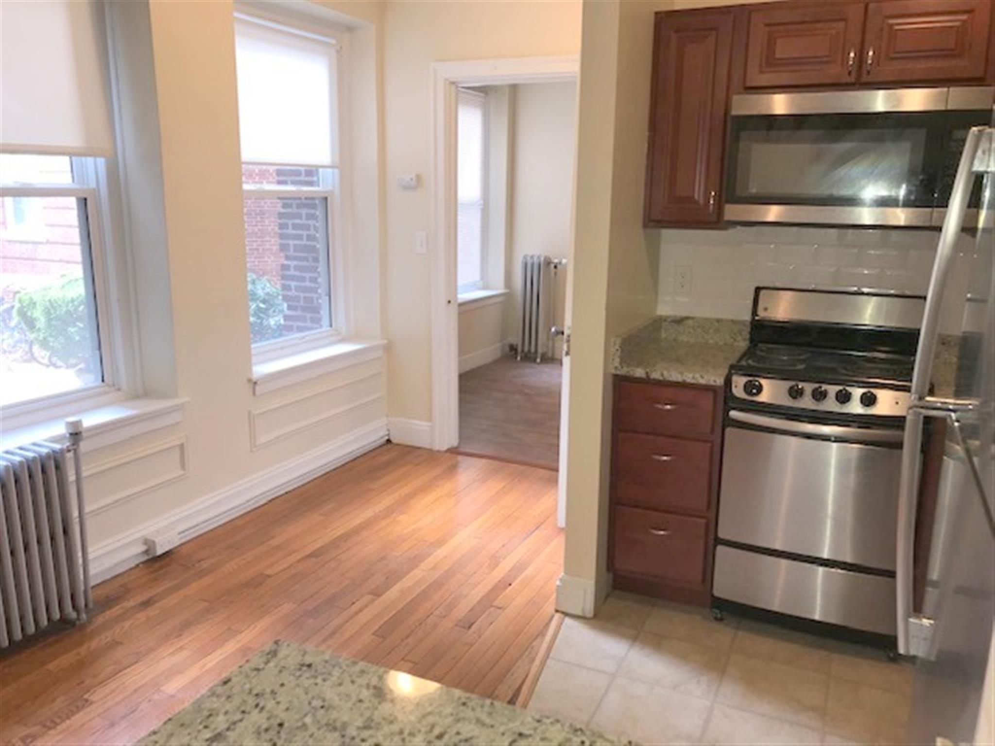 1 bed, 1 bath apartment for rent at 5 Craigie Circle Unit 6, Observatory Hill — photo 3 of 13