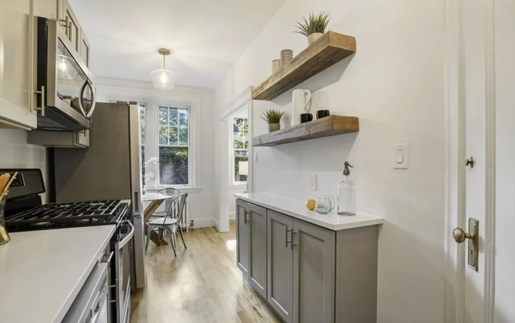 1 bed, 1 bath apartment for rent at 5 Crawford St Unit 3, Central Square — photo 3 of 14