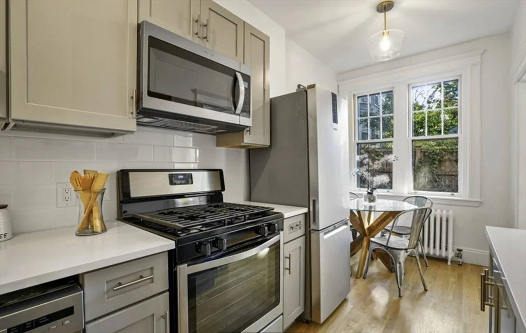 1 bed, 1 bath apartment for rent at 5 Crawford St Unit 3, Central Square — photo 1 of 14