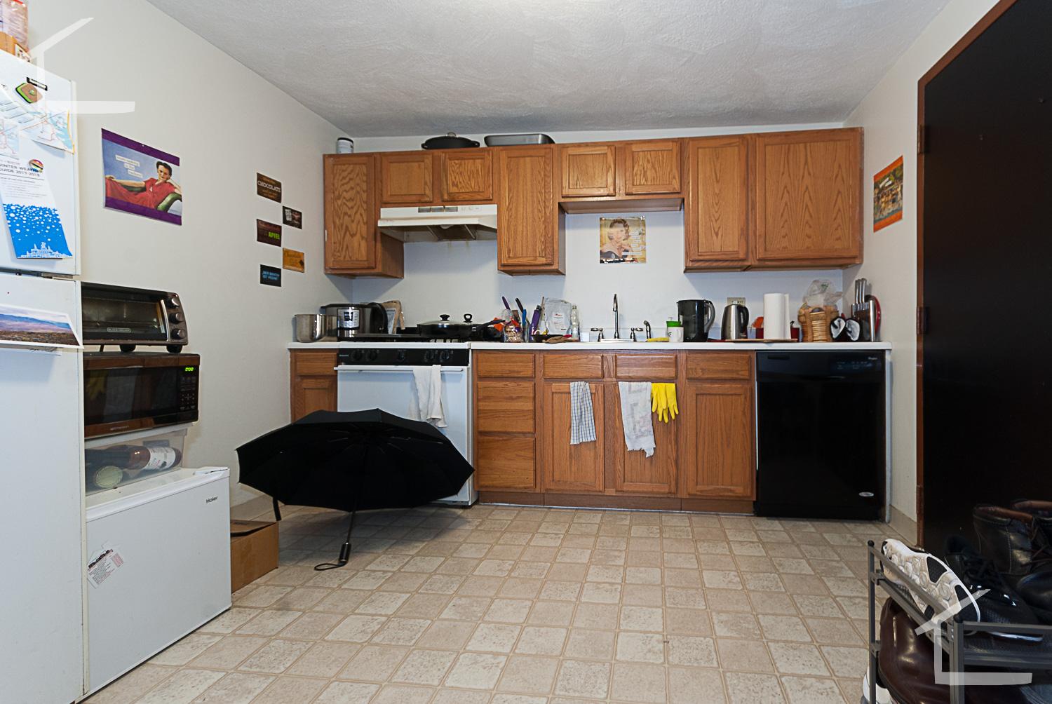 2 bed, 1 bath apartment for rent at 5 Darling St Unit 10, Mission Hill