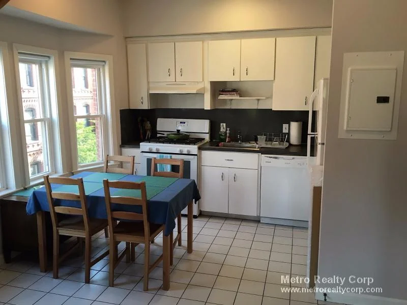 2 bed, 1.5 bath apartment for rent at 5 Davis Ave Unit 2, Brookline Village — photo 2 of 20