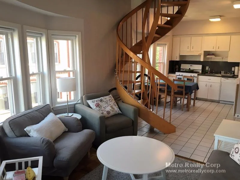 2 bed, 1.5 bath apartment for rent at 5 Davis Ave Unit 2, Brookline Village