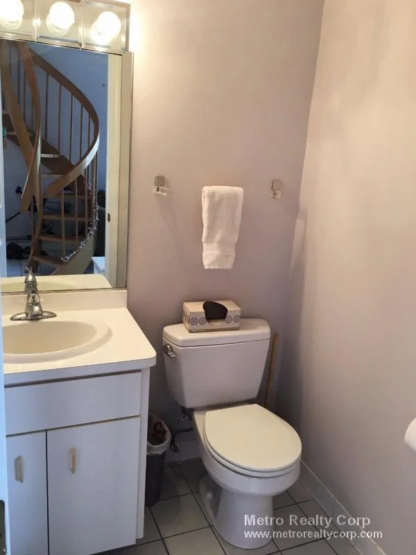 2 bed, 1.5 bath apartment for rent at 5 Davis Ave Unit 2, Brookline Village — photo 5 of 20