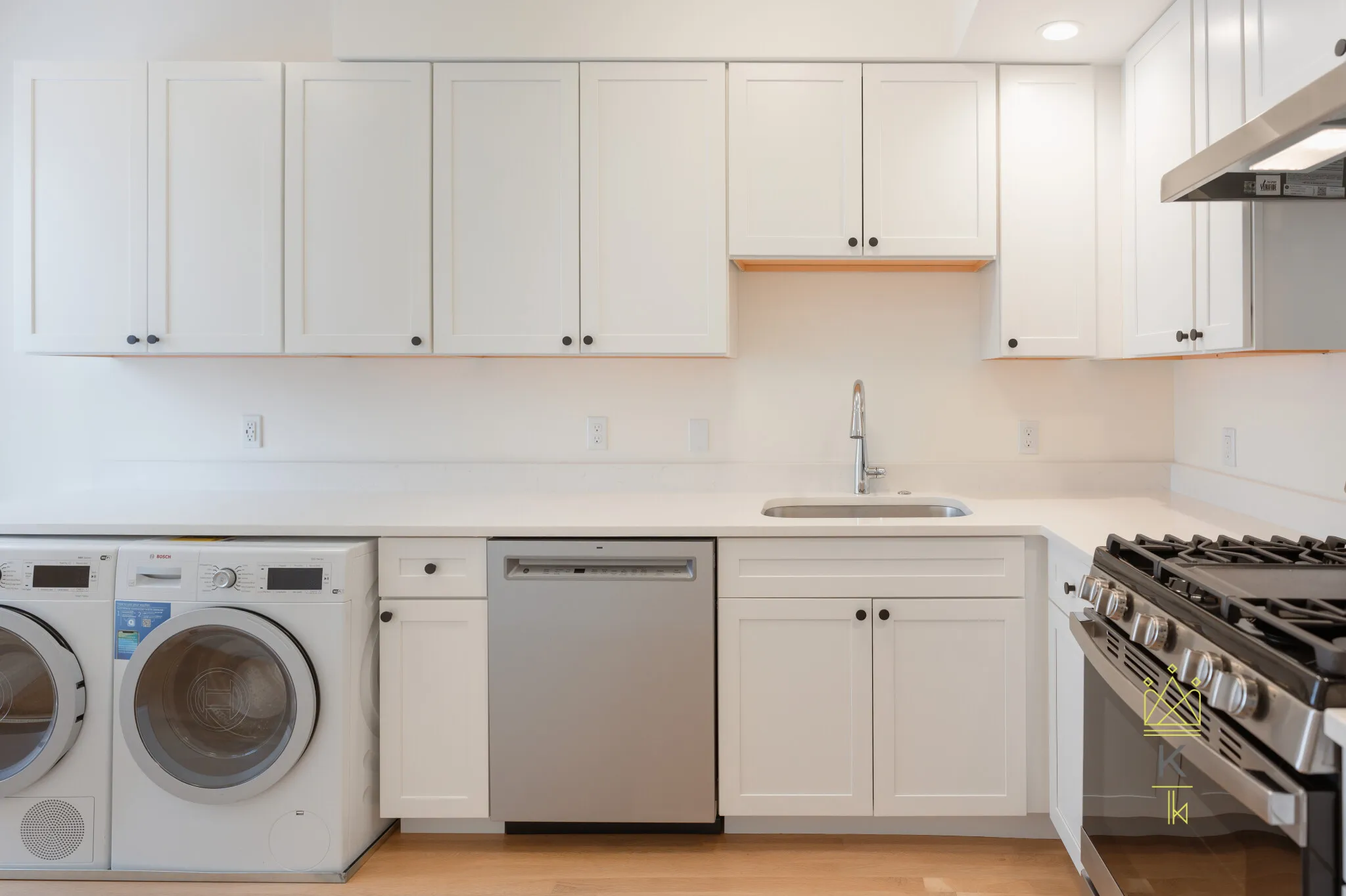 2 bed, 1.5 bath apartment for rent at 5 Davis Ave Unit 6, Emerson Gardens