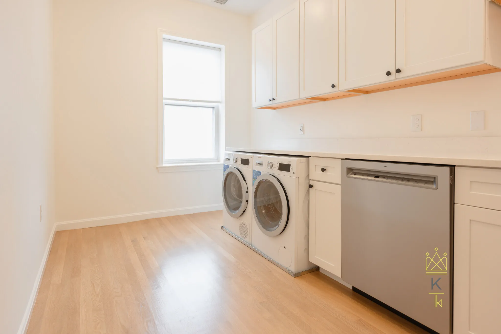 2 bed, 1.5 bath apartment for rent at 5 Davis Ave Unit 6, Emerson Gardens — photo 3 of 22