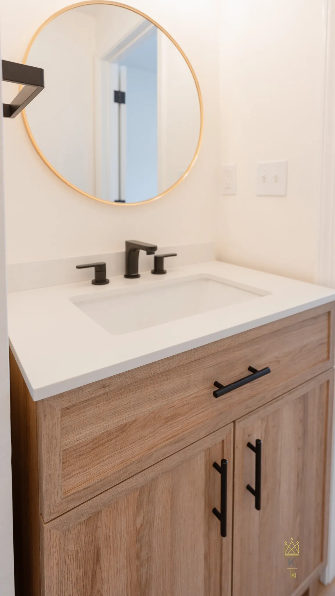 2 bed, 1.5 bath apartment for rent at 5 Davis Ave Unit 6, Emerson Gardens — photo 13 of 22