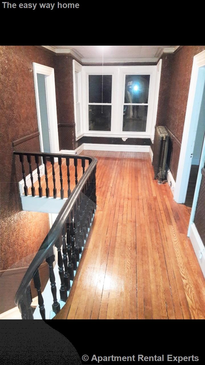 3 bed, 1 bath apartment for rent at 5 Day St, Davis Square — photo 3 of 10