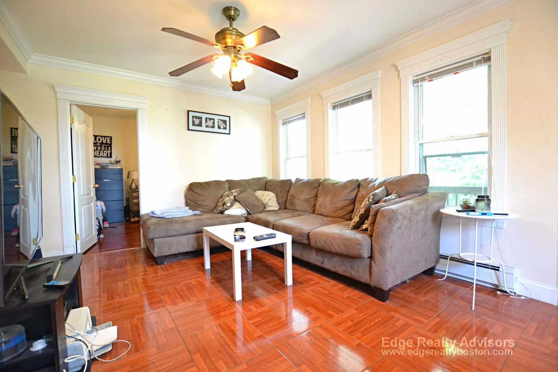 3 bed, 2 bath apartment for rent at 5 Delaware Pl Unit 3, Brighton — photo 6 of 11