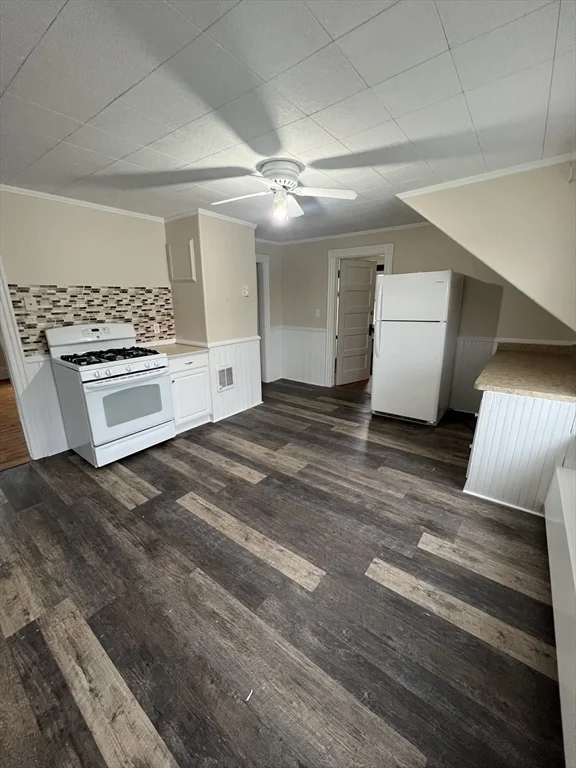 2 bed, 1 bath apartment for rent at 5 Devlin Ave Unit 3, North Attleboro — photo 6 of 13