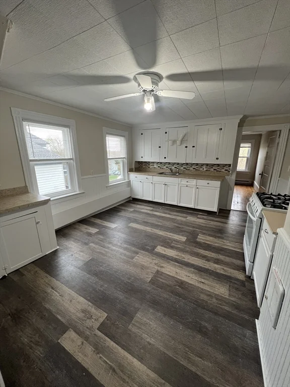 2 bed, 1 bath apartment for rent at 5 Devlin Ave Unit 3, North Attleboro — photo 8 of 13