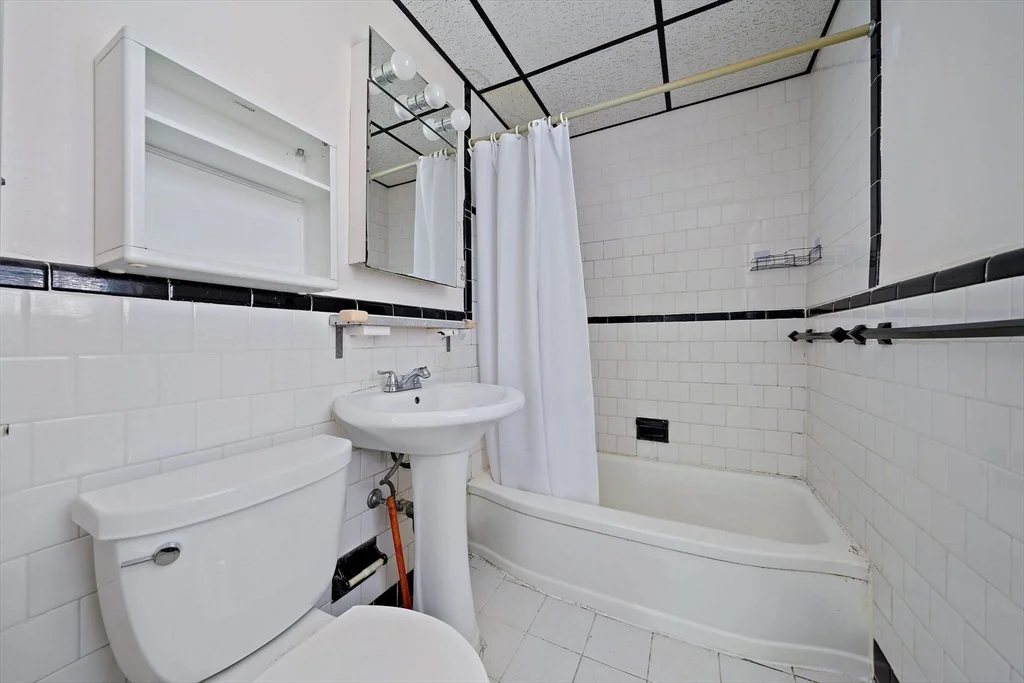 1 bed, 1 bath apartment for rent at 5 Dexter St Unit 4, Malden — photo 11 of 15