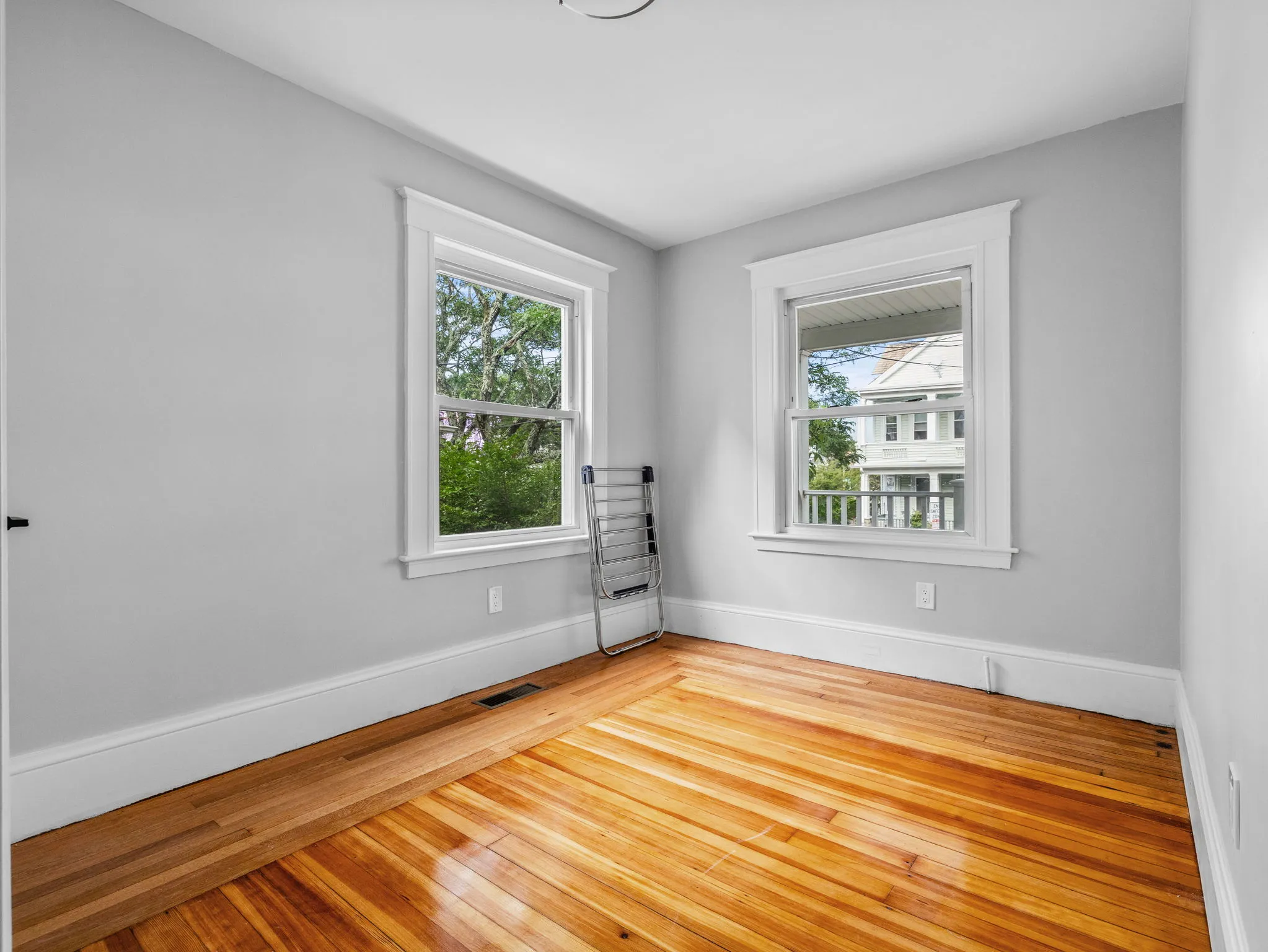 5 bed, 2 bath apartment for rent at 5 Dickson St Unit 1, West Somerville — photo 4 of 15