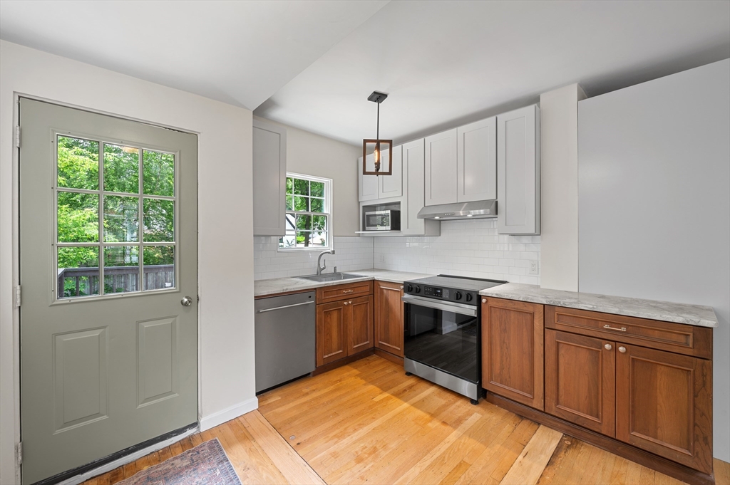 2 bed, 1 bath apartment for rent at 5 Dorset St, Worcester — photo 7 of 25