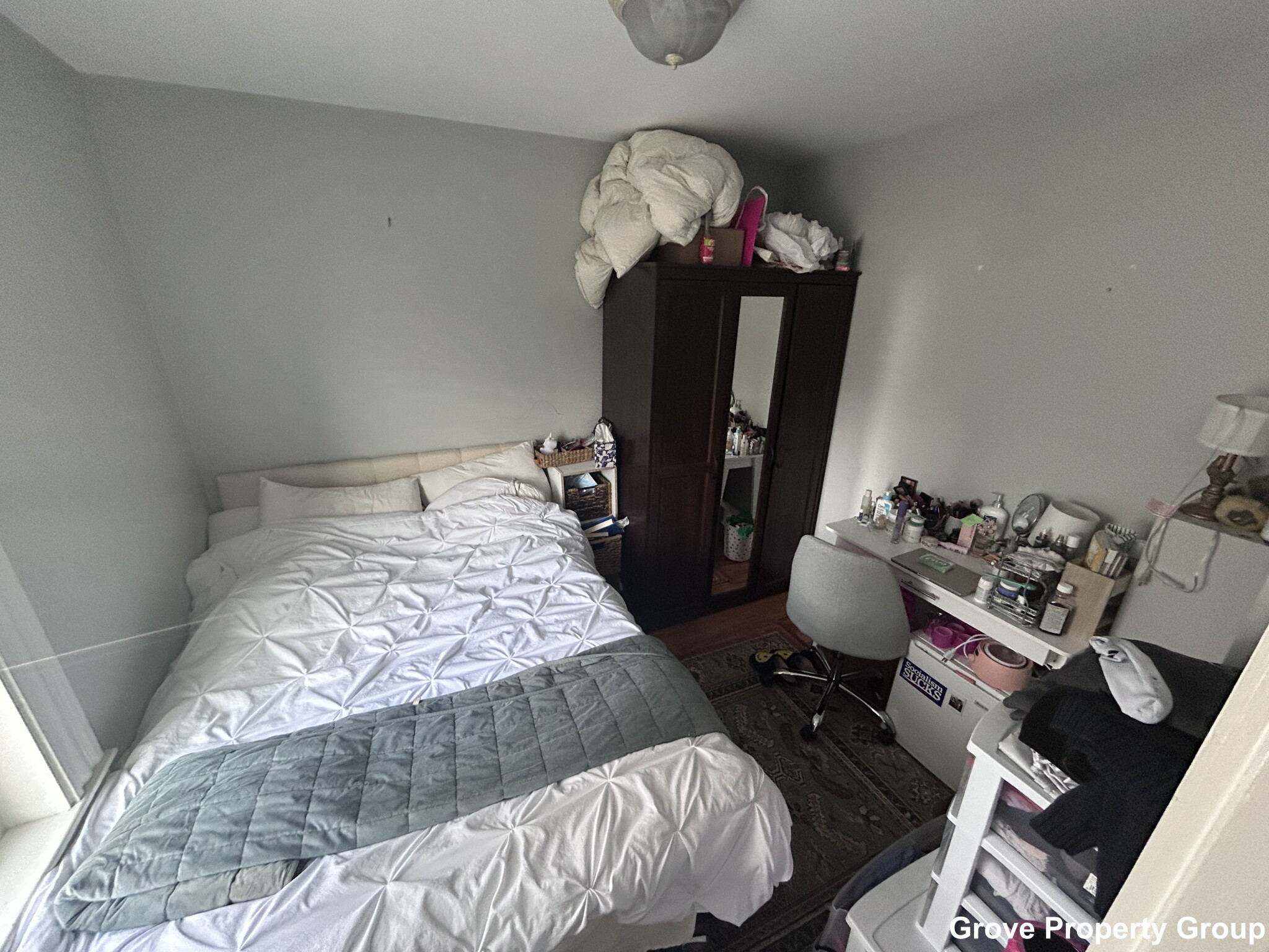 3 bed, 1 bath apartment for rent at 5 Douglas St Unit 2, South Boston — photo 2 of 6