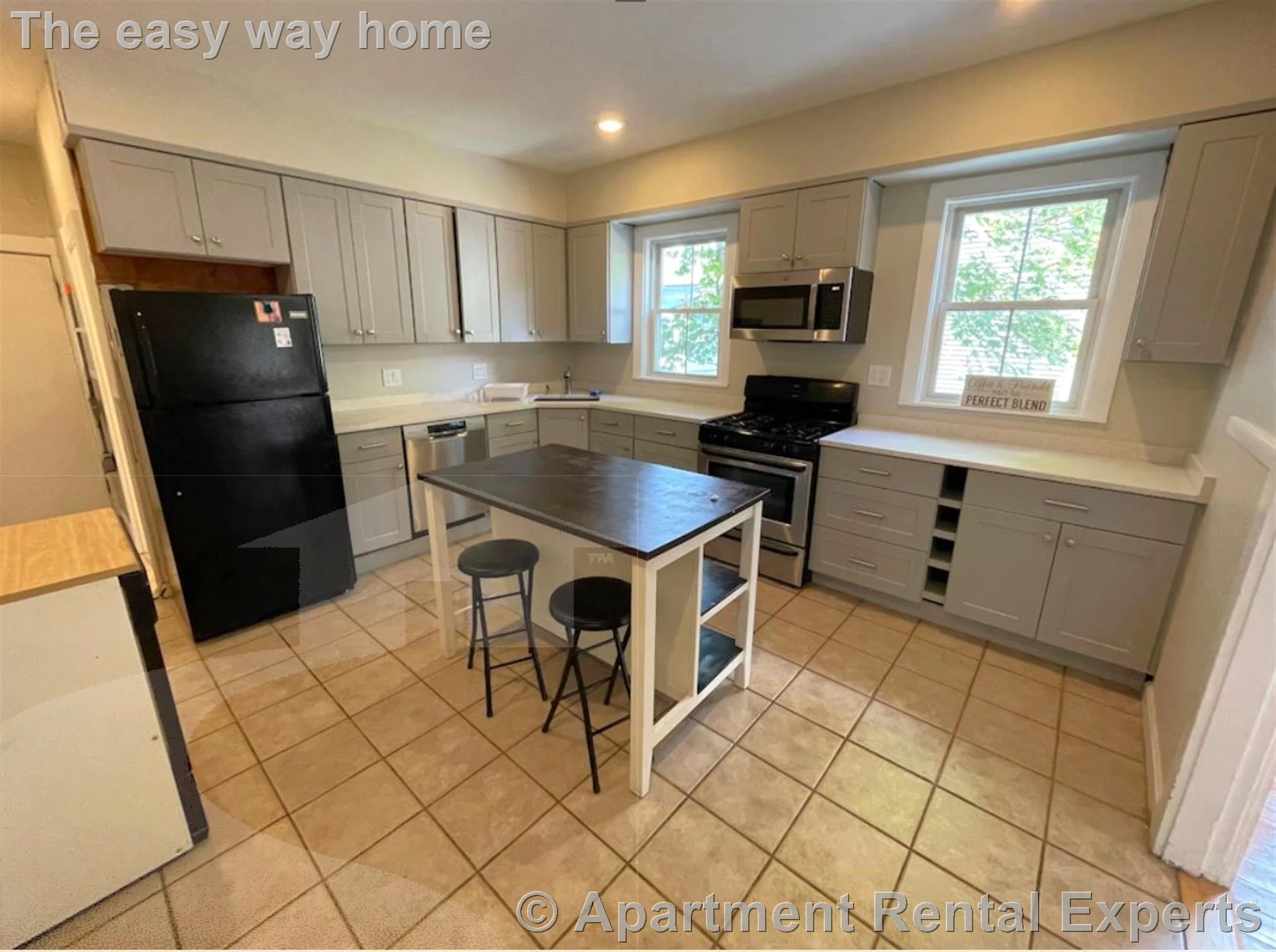 3 bed, 1 bath apartment for rent at 5 Durham St Unit 1, Ward Two