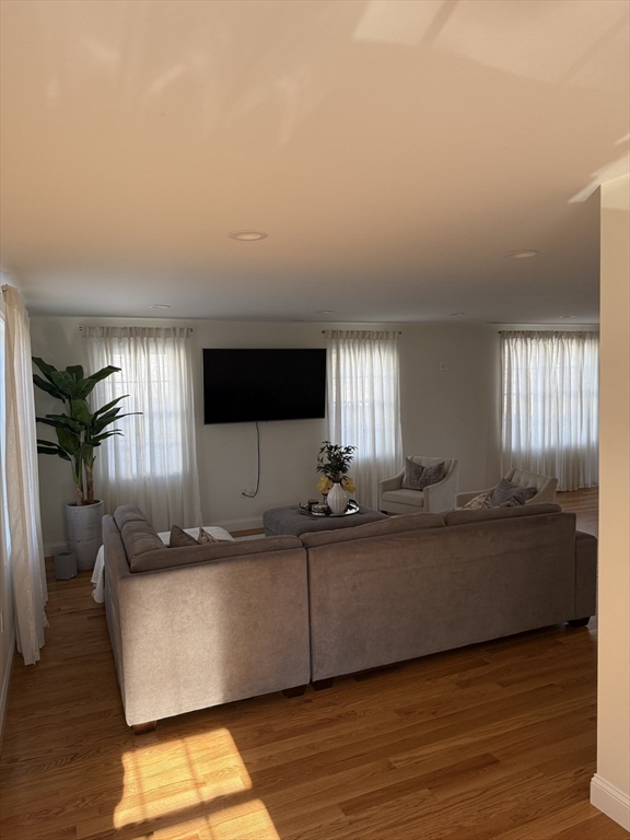 3 bed, 2 bath apartment for rent at 5 E Patterson Ave Unit 0, Randolph — photo 8 of 24