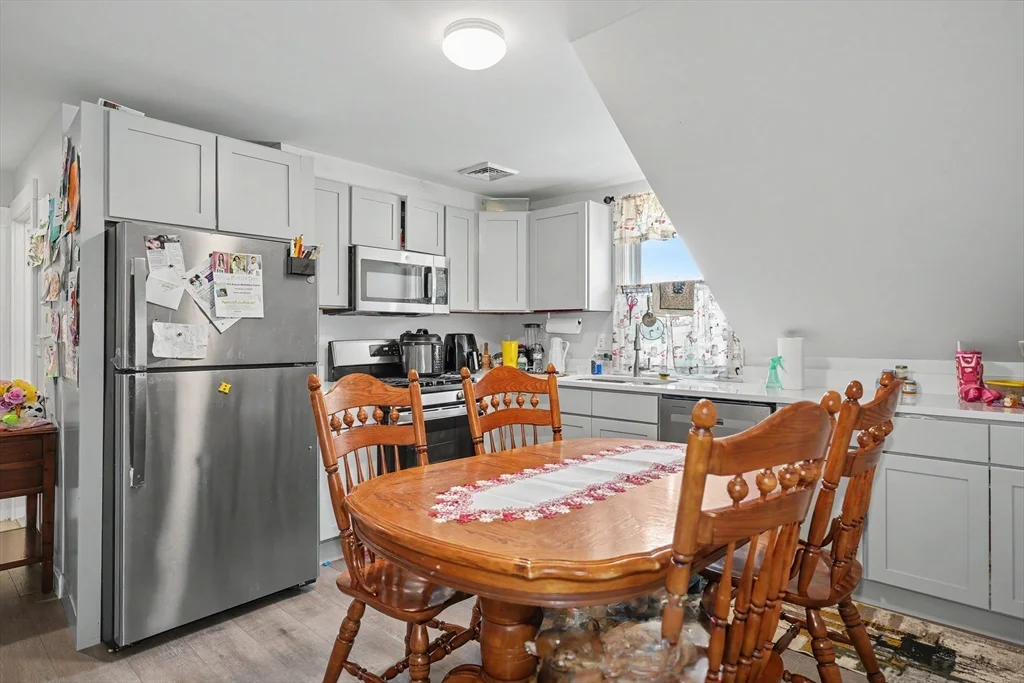3 bed, 1 bath apartment for rent at 5 Eddy St Unit 2, Webster — photo 10 of 18