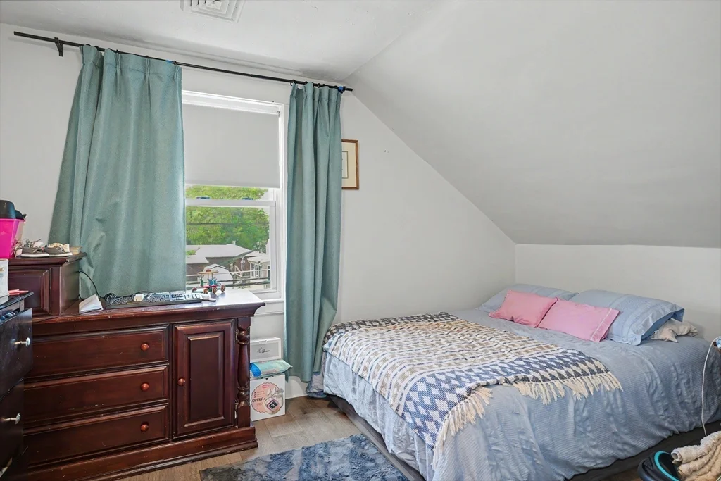 3 bed, 1 bath apartment for rent at 5 Eddy St Unit 2, Webster — photo 15 of 18
