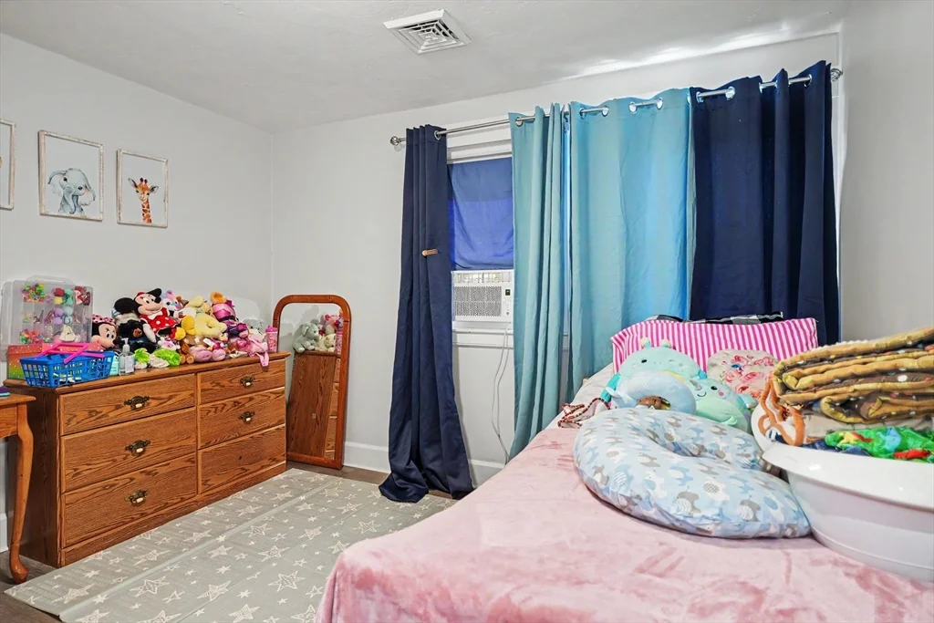 3 bed, 1 bath apartment for rent at 5 Eddy St Unit 2, Webster — photo 14 of 18