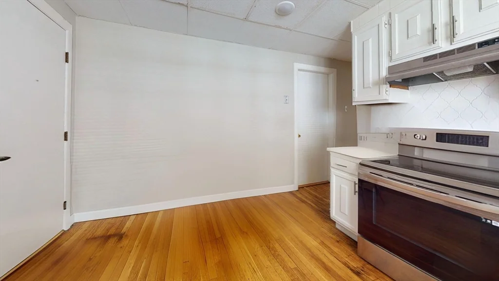 3 bed, 1 bath apartment for rent at 5 Edgar Ter Unit 1, Winter Hill — photo 2 of 10