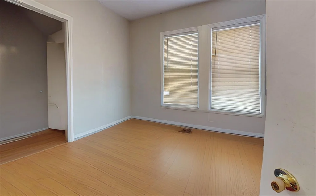 3 bed, 1 bath apartment for rent at 5 Edgar Ter Unit 1, Winter Hill — photo 3 of 10
