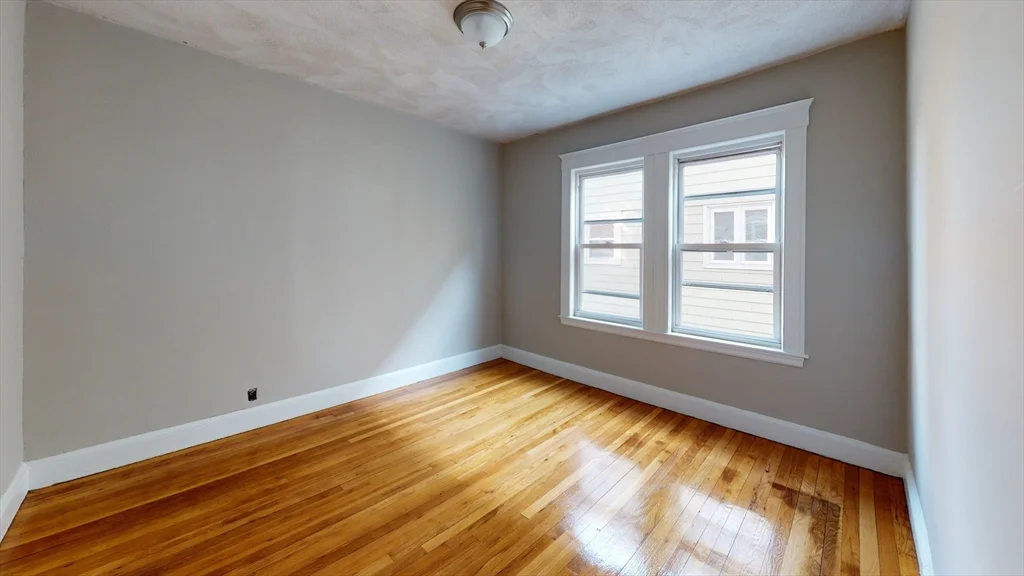 3 bed, 1 bath apartment for rent at 5 Edgar Ter Unit 2, Winter Hill — photo 3 of 6