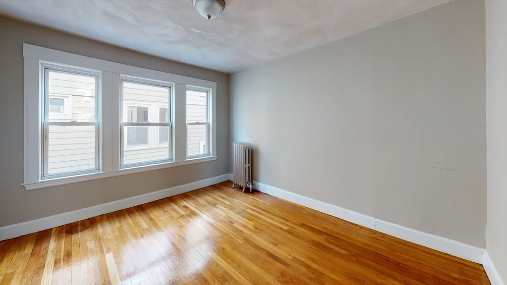 3 bed, 1 bath apartment for rent at 5 Edgar Ter Unit 2, Winter Hill — photo 2 of 6
