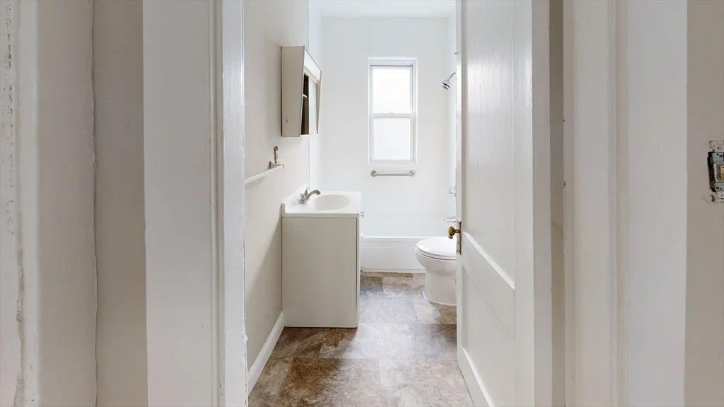 3 bed, 1 bath apartment for rent at 5 Edgar Ter Unit 2, Winter Hill — photo 6 of 6