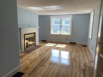 3 bed, 1 bath apartment for rent at 5 Eliot Rd, Needham Heights — photo 4 of 14