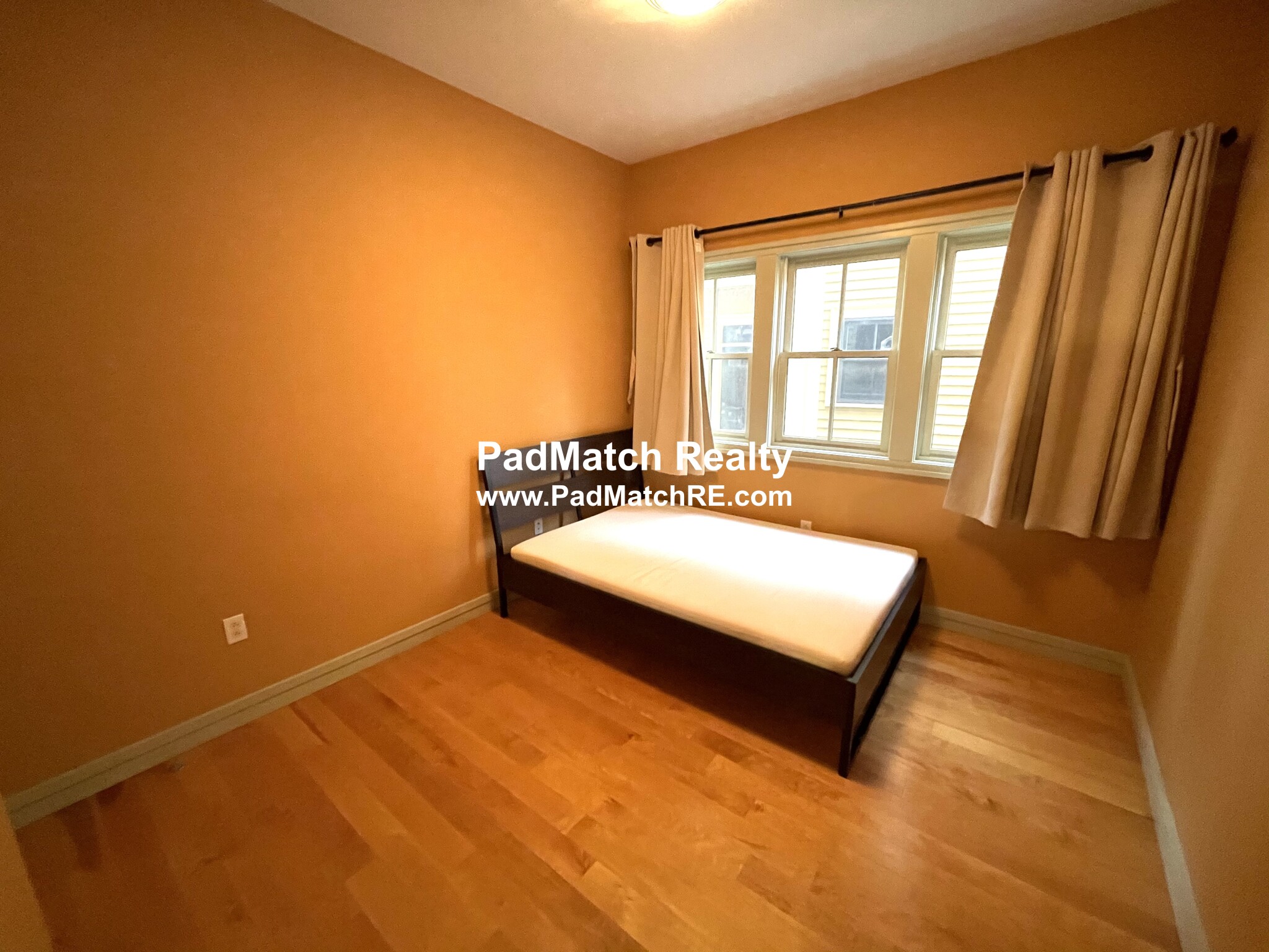 3 bed, 2 bath apartment for rent at 5 Ellis St Unit 1, Roxbury — photo 9 of 24