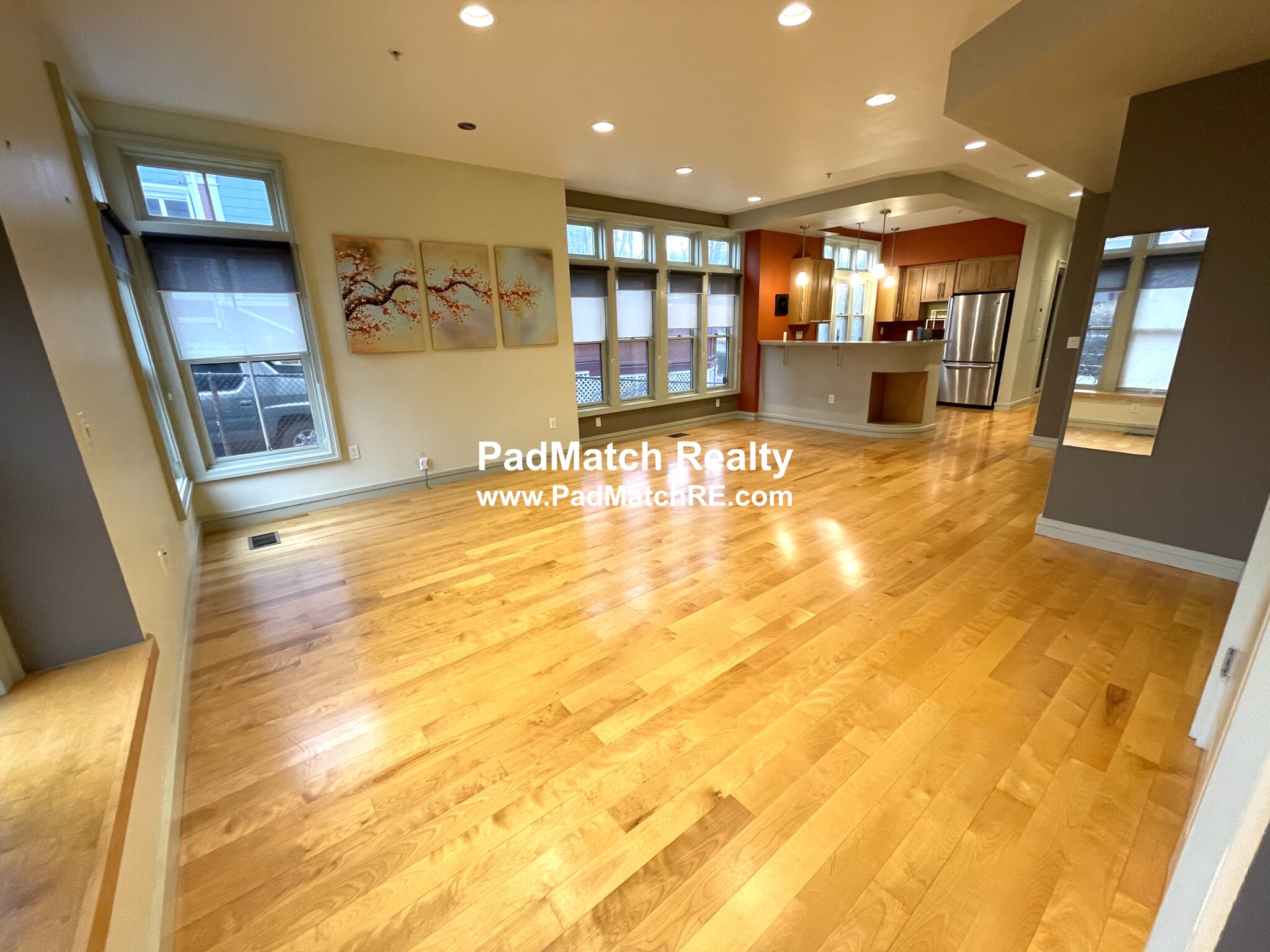 3 bed, 2 bath apartment for rent at 5 Ellis St Unit 1, Roxbury — photo 3 of 24