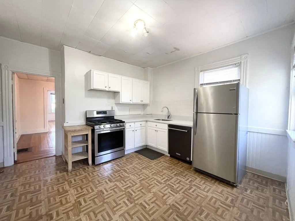 2 bed, 1 bath apartment for rent at 5 Ellsworth Park Unit 1, Cambridge — photo 3 of 7