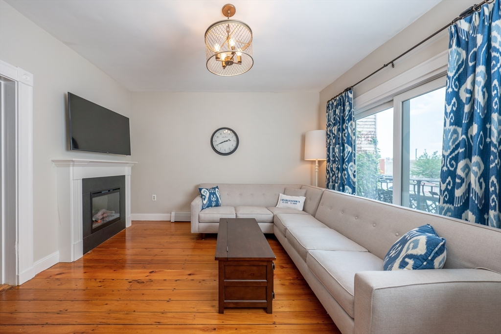 1 bed, 1 bath apartment for rent at 5 Ellwood St Unit 1, Charlestown — photo 4 of 9