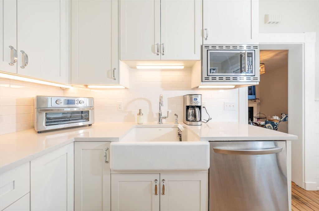 1 bed, 1 bath apartment for rent at 5 Ellwood St Unit 1, Charlestown