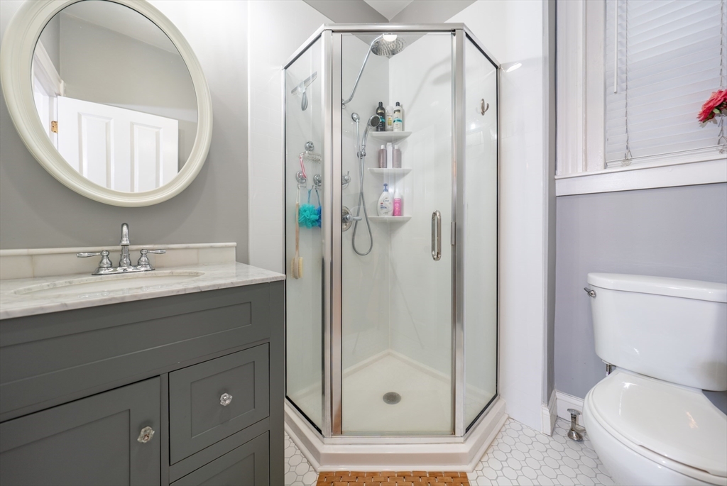 1 bed, 1 bath apartment for rent at 5 Ellwood St Unit 1, Charlestown — photo 6 of 9