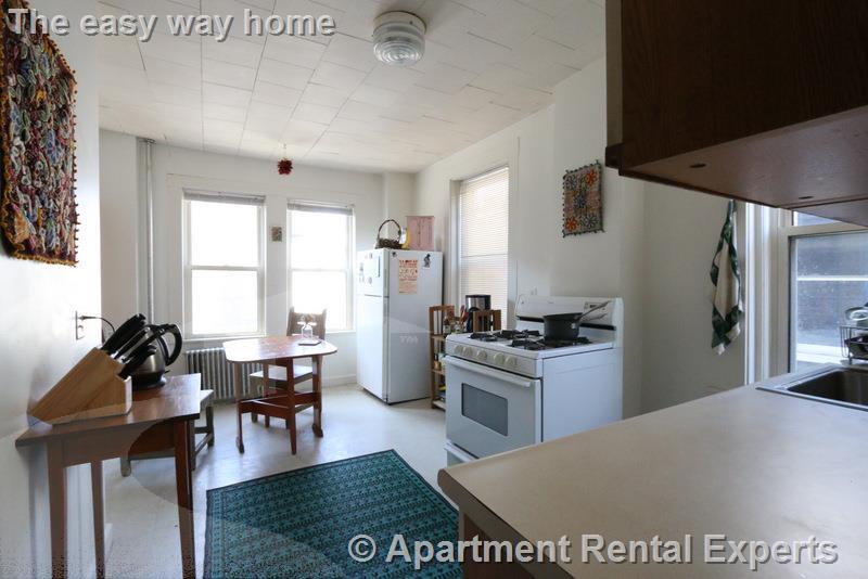 2 bed, 1 bath apartment for rent at 5 Elmer St Unit 2, Riverside — photo 8 of 9