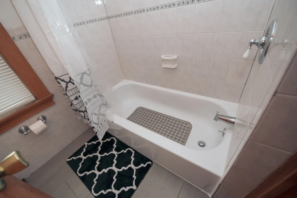 3 bed, 1 bath apartment for rent at 5 Emmet St Unit 2, South Boston — photo 13 of 20
