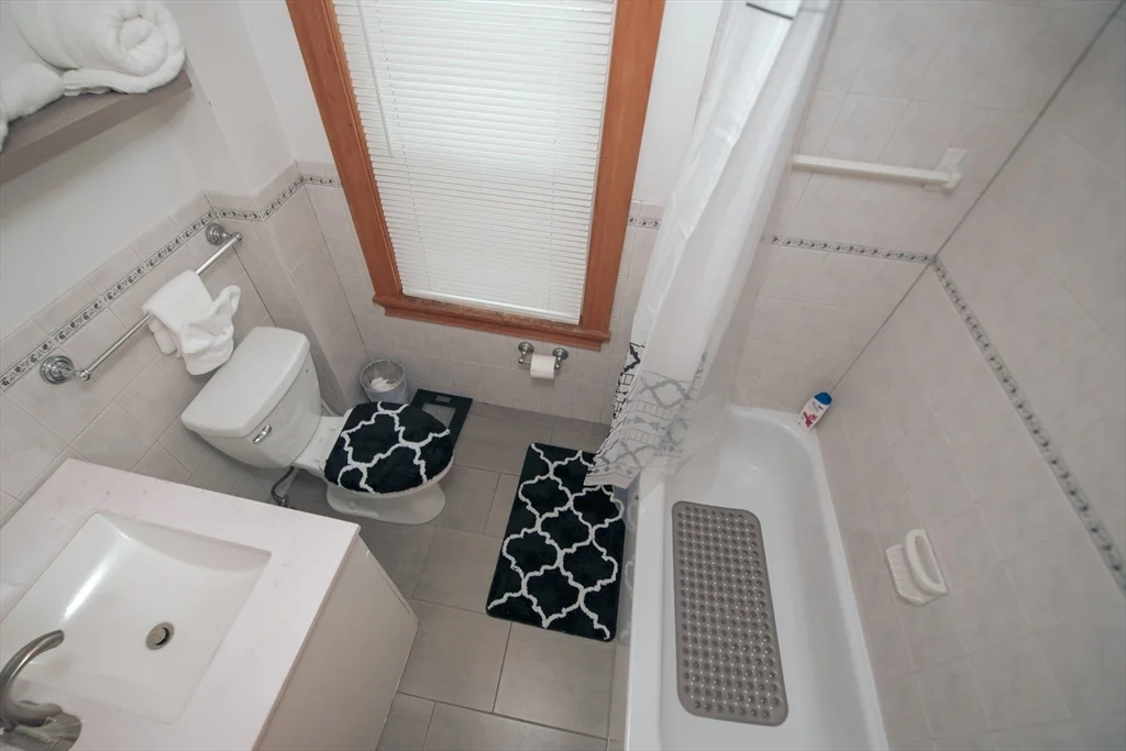 3 bed, 1 bath apartment for rent at 5 Emmet St Unit 2, South Boston — photo 12 of 20