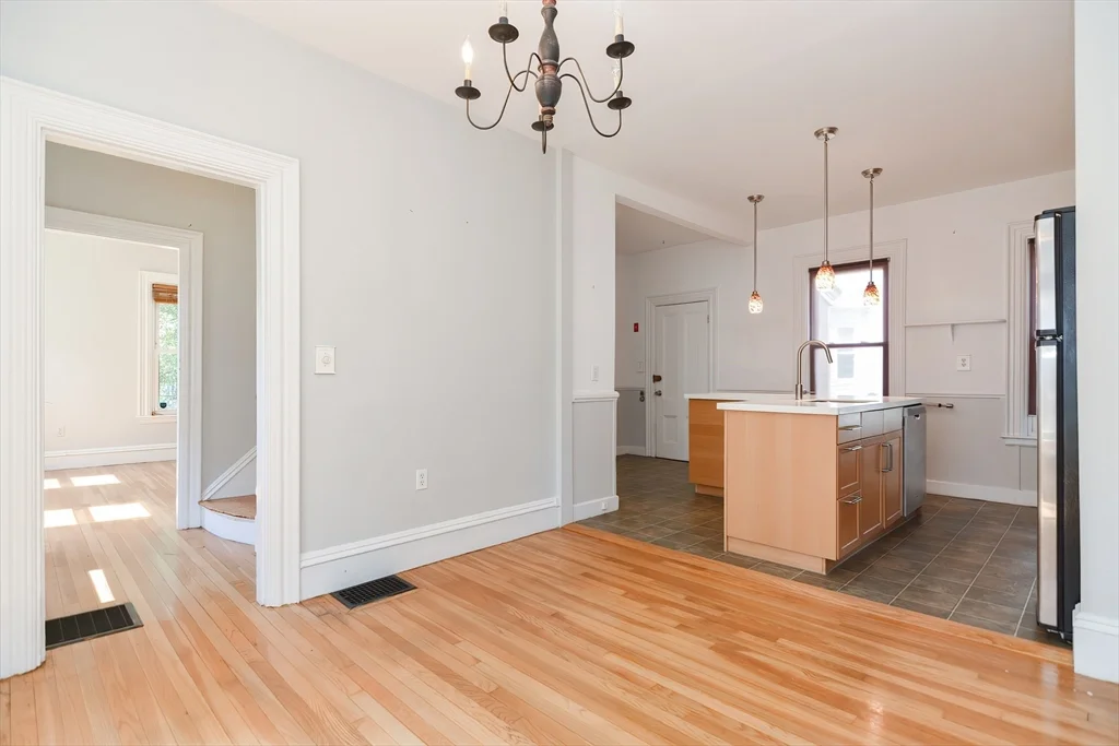 4 bed, 1 bath apartment for rent at 5 Evergreen Ave Unit 5, Somerville — photo 3 of 20
