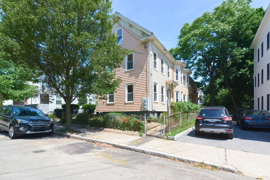 4 bed, 1 bath apartment for rent at 5 Evergreen Ave Unit 5, Somerville — photo 19 of 20