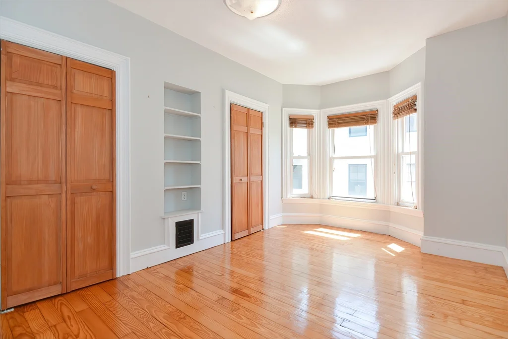 4 bed, 1 bath apartment for rent at 5 Evergreen Ave Unit 5, Somerville — photo 10 of 20