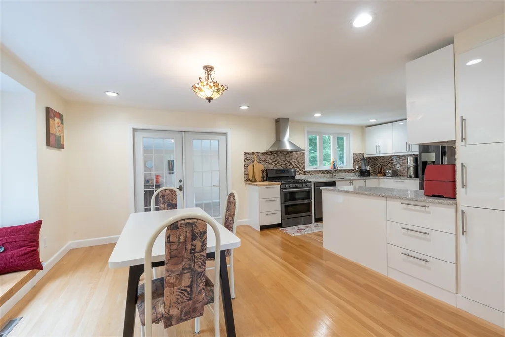 4 bed, 2 bath apartment for rent at 5 Fairview Rd, Canton — photo 6 of 28
