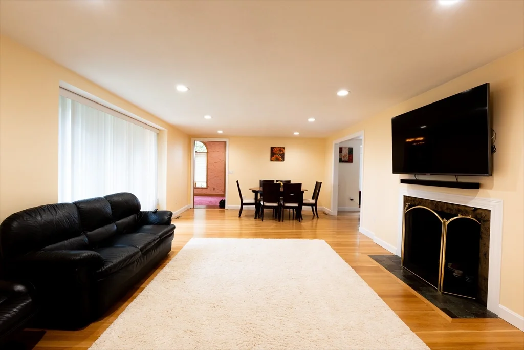 4 bed, 2 bath apartment for rent at 5 Fairview Rd, Canton — photo 3 of 28