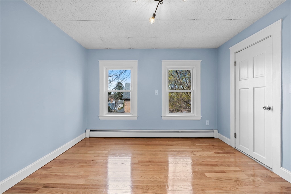 5 bed, 2 bath apartment for rent at 5 Fells Ave, Milford — photo 29 of 42